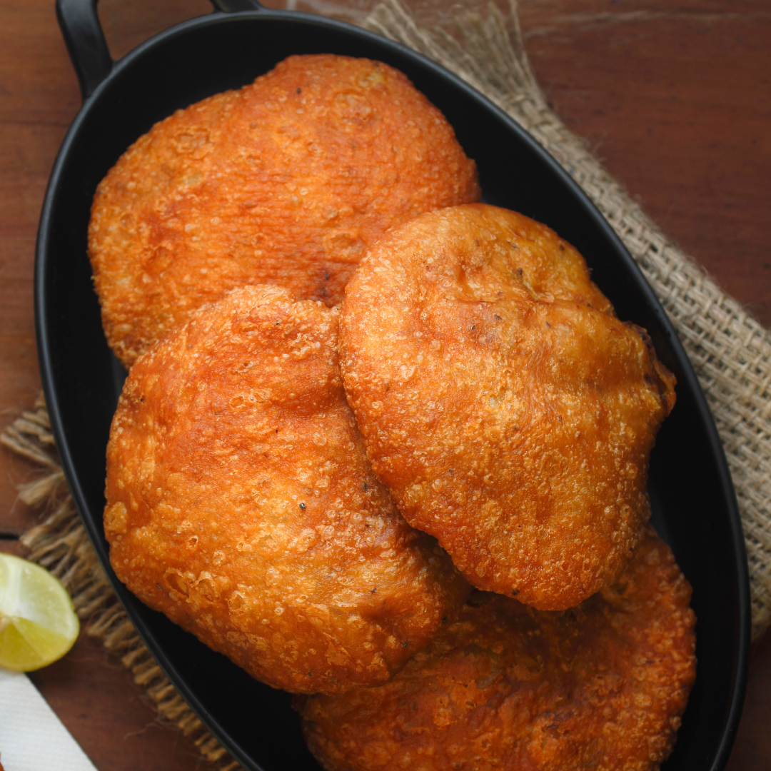 Aloo Pyaaz Kachori (2 pcs) with Aloo Sabji