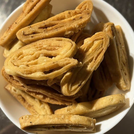 Layered Namak Para with Piri Piri Masala