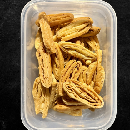 Layered Namak Para with Piri Piri Masala