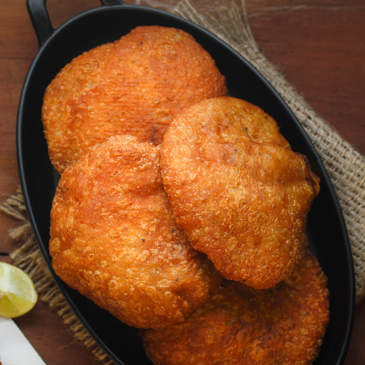 Aloo Pyaaz Kachori (2 pcs) with Aloo Sabji